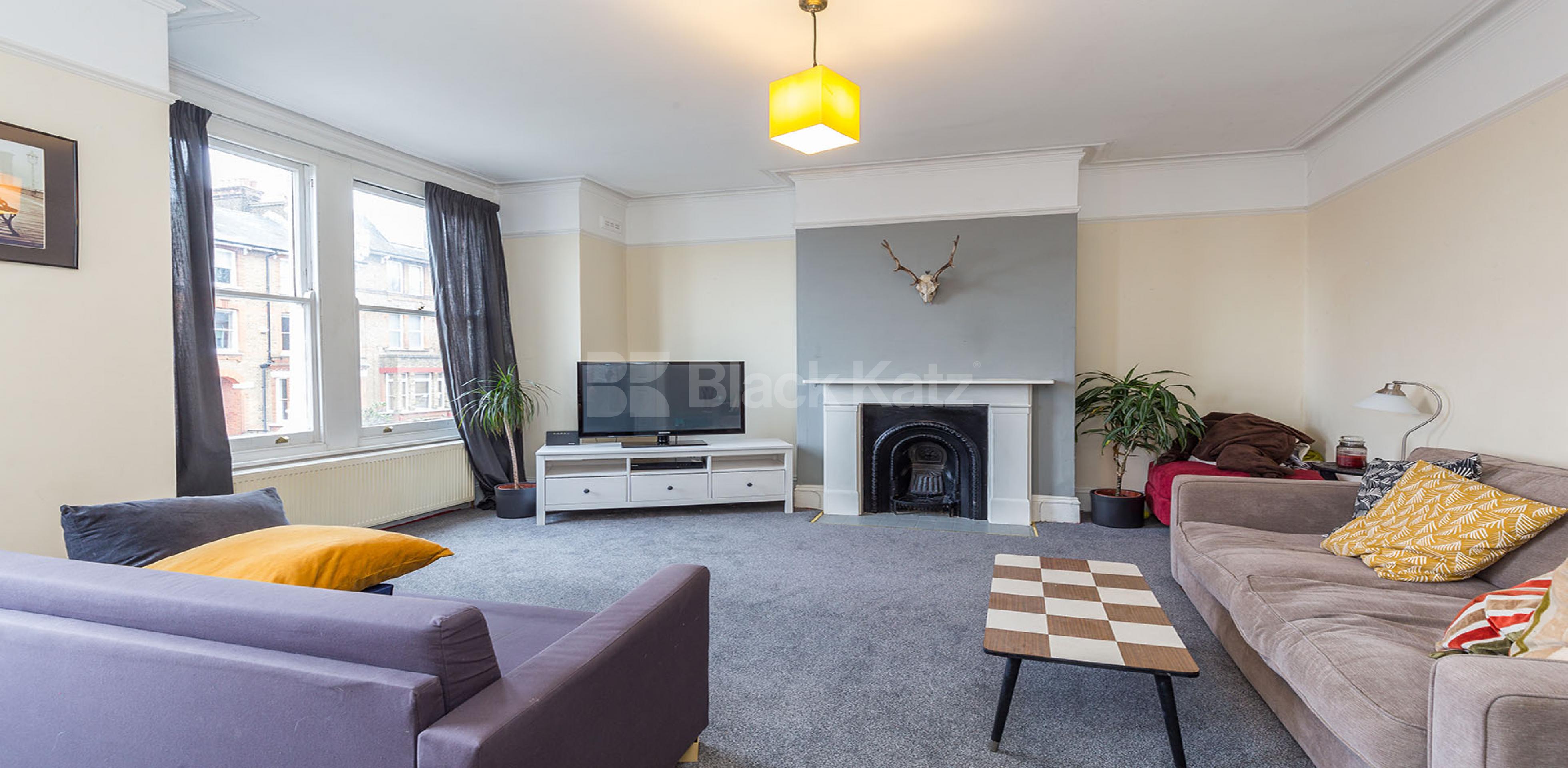 			NEW INSTRUCTION!, 2 Bedroom, 1 bath, 1 reception Flat			 Womersley Road, CROUCH END N8